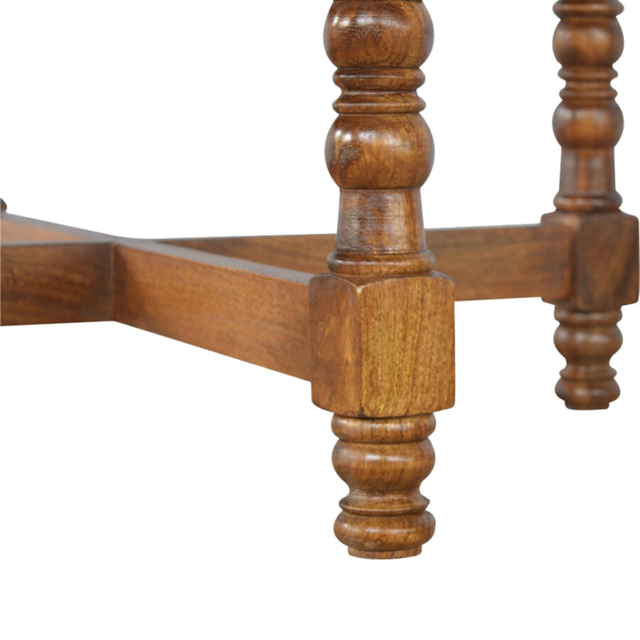 Príležitostný okrúhly príručný stolík z mangového dreva
