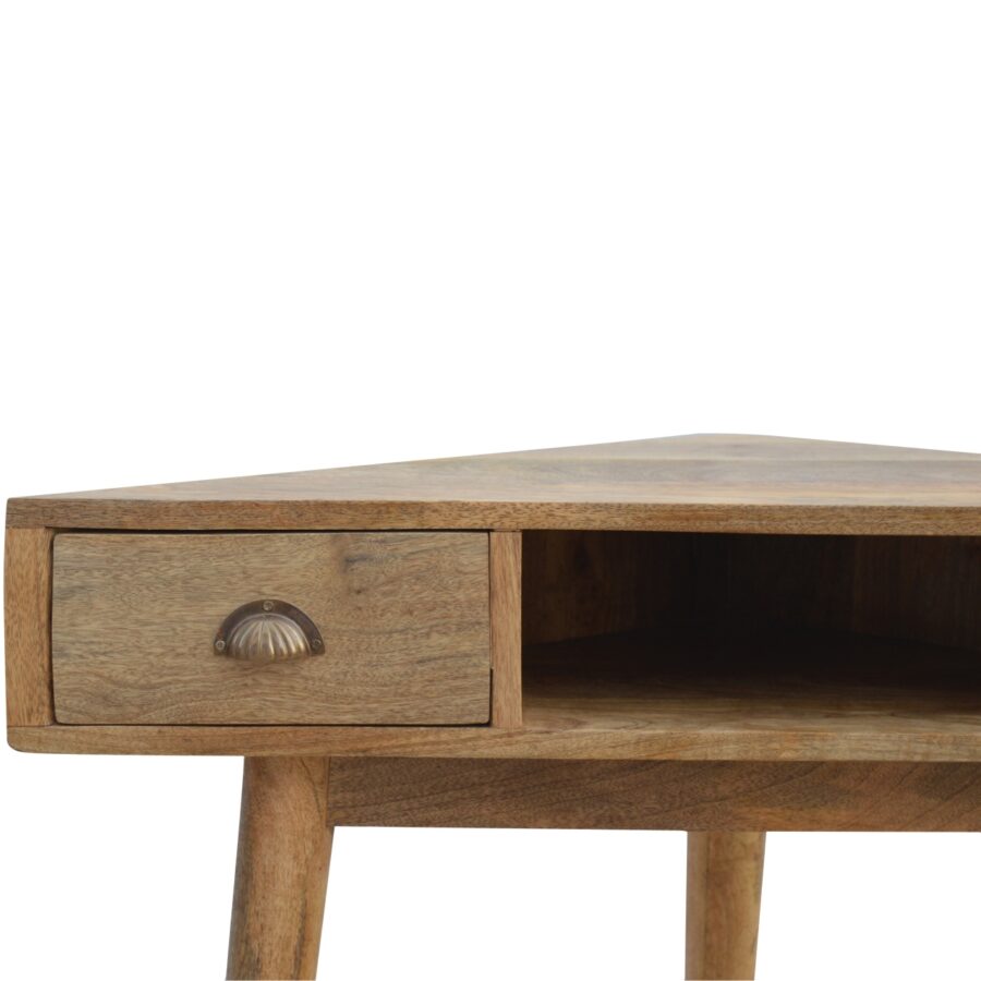 rohový psací stůl z masivního dřeva