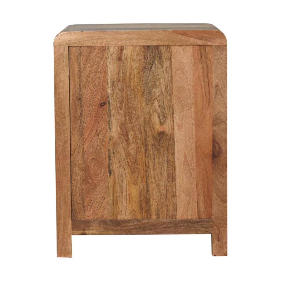 Table de chevet en bois sur fond blanc.