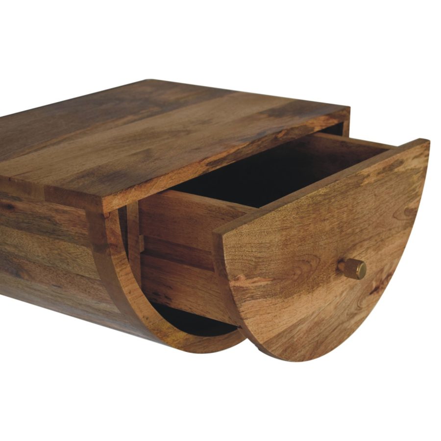 Caixa de armazenamento de madeira com gaveta aberta